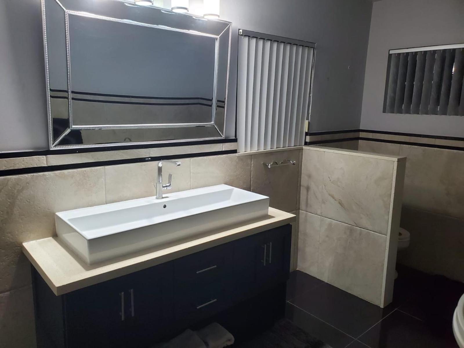 The Palms- Caribbean Estates -10 Minutes From The Beach- Gated Community Portmore Luaran gambar